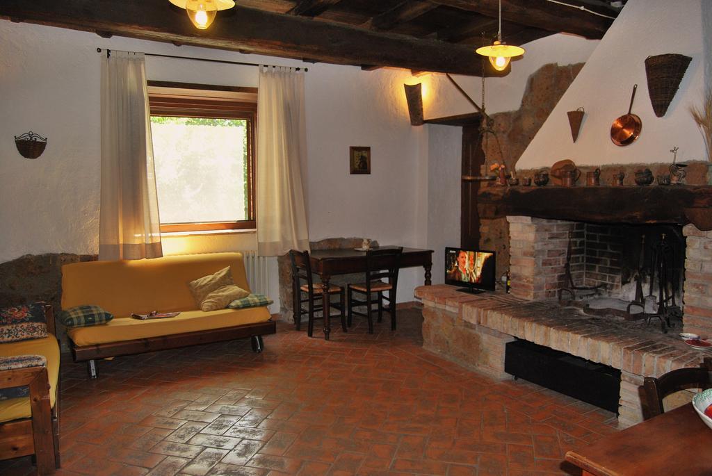 Agriturismo Poggio Porsenna - Con Piscina Proceno Exterior foto